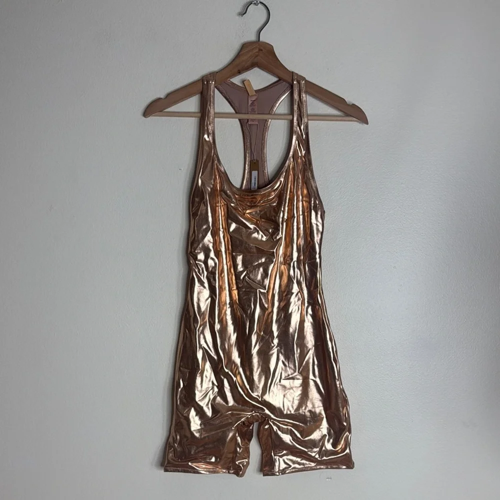 SKIMS Metallic Swim Cycle Suit - Champagne dude medium swim festival rave M
